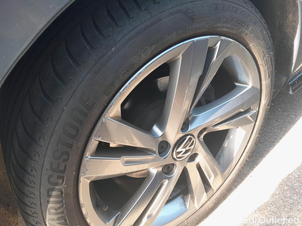  Volkswagen  Golf  VIII Variant R-Line 2.0 TDI 150CV AT7 E6d #10