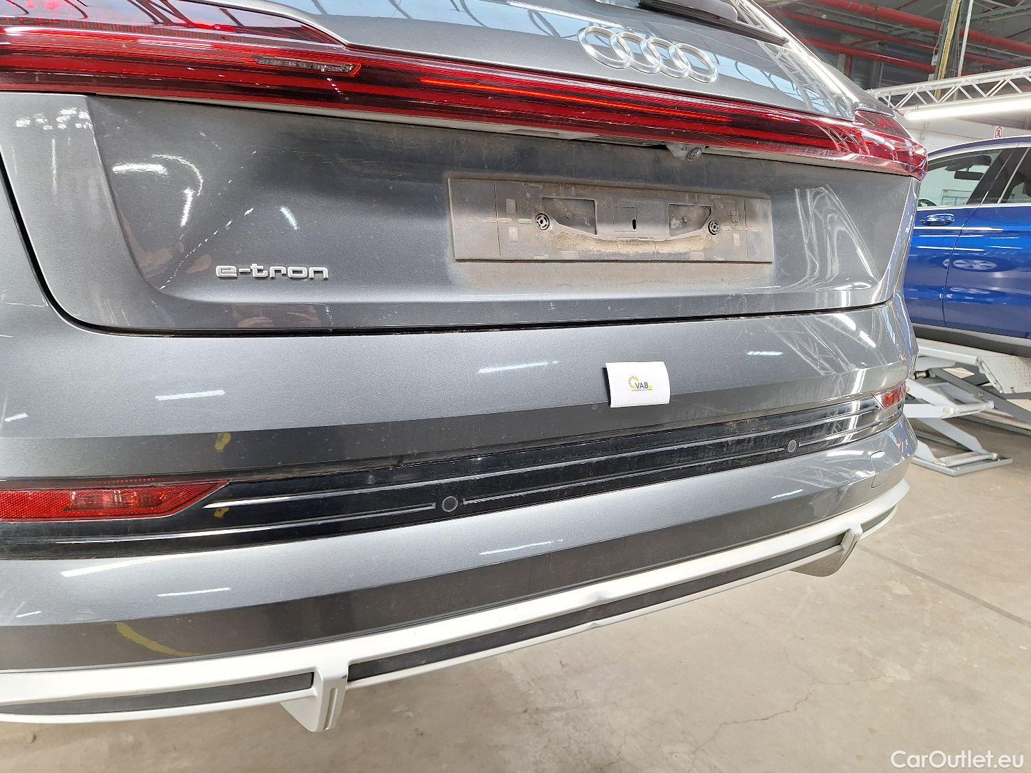  Audi  E-TRON Audi,  '19 BEV, Audi  50 Quattro S-Line 5d #14