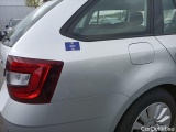  Skoda  Octavia Skoda  Combi 1.6 CRTDI GreenTec 85kW Ambition 5d #48
