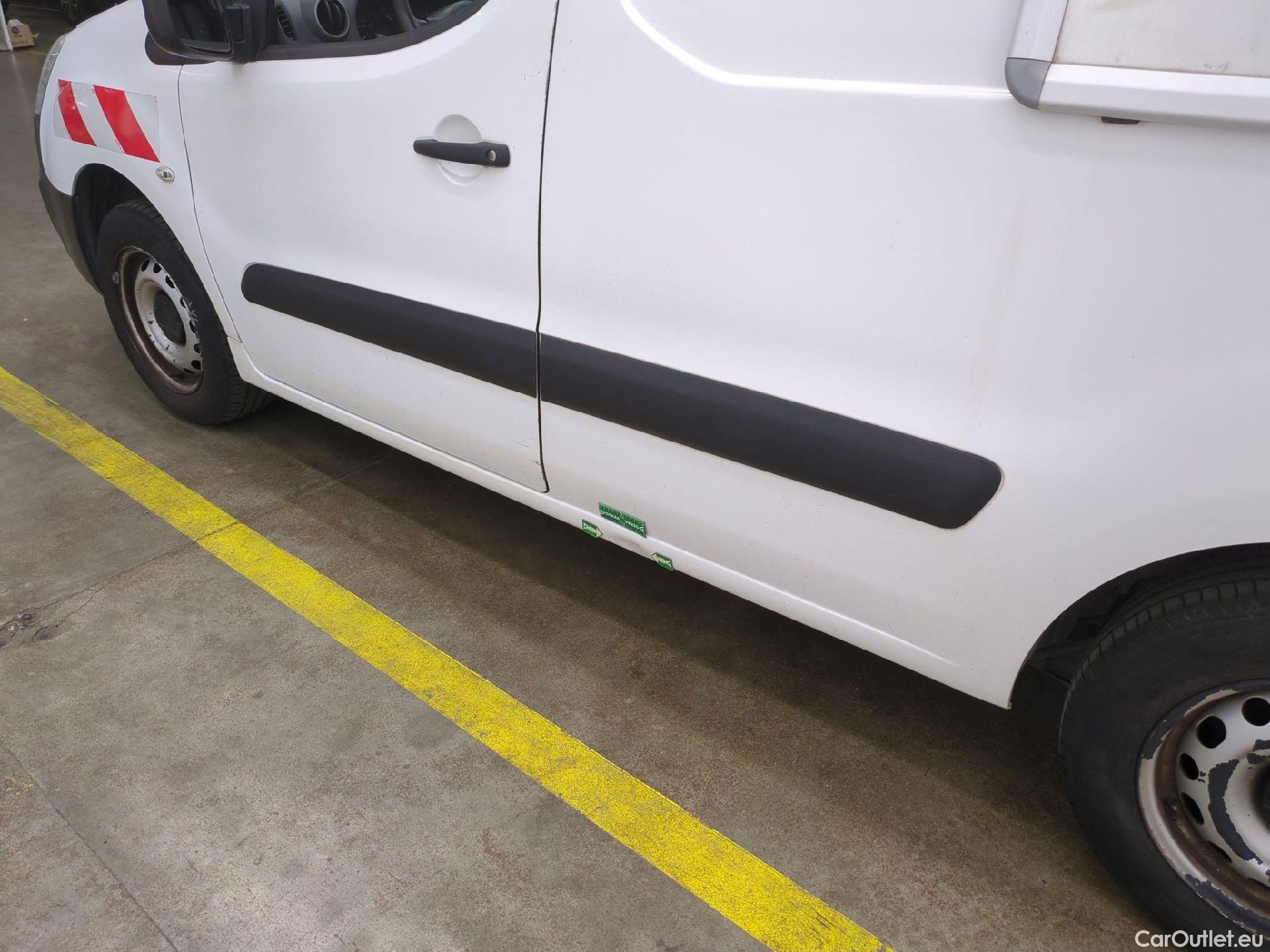  Citroen  Berlingo  Fourgon Club L1 (Court) 1.6 BlueHDi 100CV BVM5 E6 #1