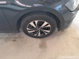  Volkswagen  Polo VOLKSWAGEN  / 2017 / 5P / BERLINA 1.0 TSI BUSINESS COMFORTLINE #162
