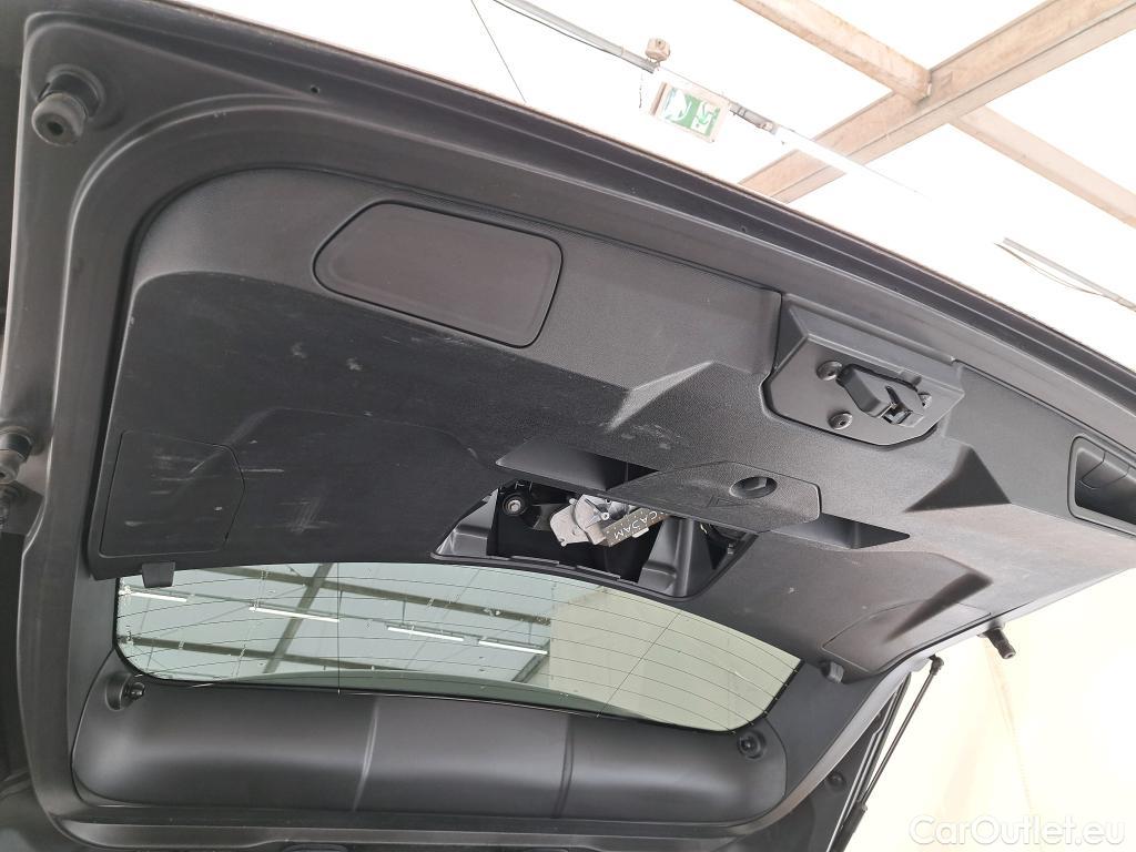  Peugeot  3008  Active Pack 1.5 HDi 130CV E6d #1
