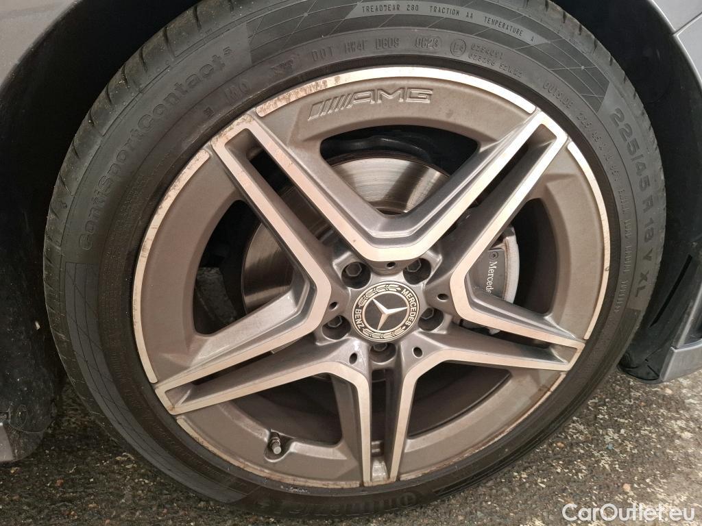  Mercedes  A-Klasse MERCEDES-BENZ Classe A Compact / 2018 / 5P / Berline A 200 AMG Line 7G-DCT #15