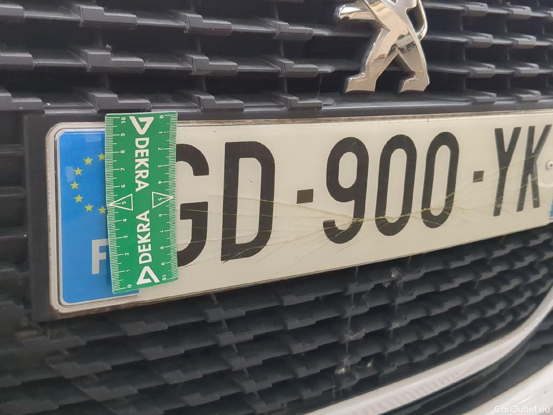  Peugeot  208  Premium 1.2 PureTech 75CV BVM5 E6d #27