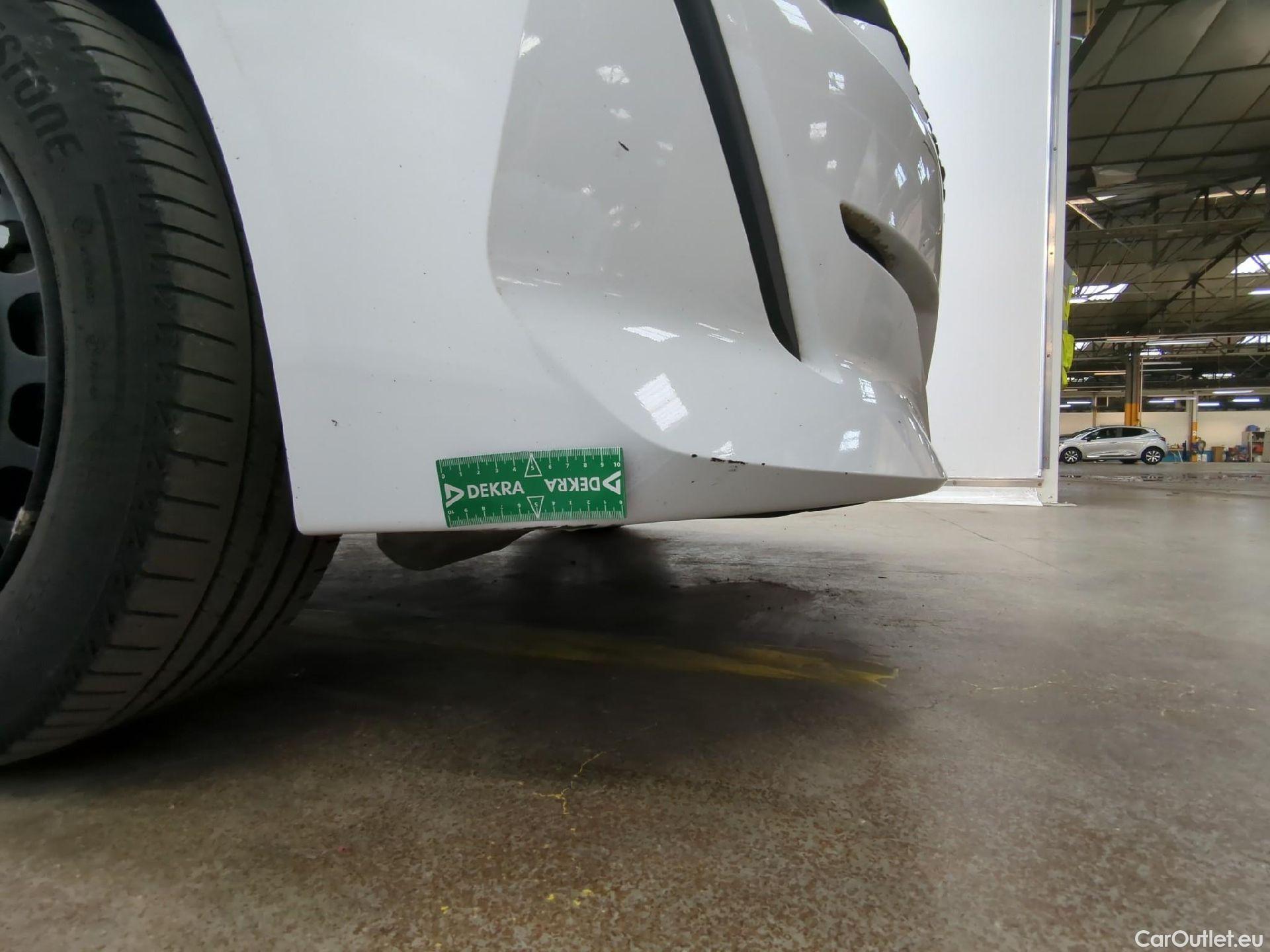  Peugeot  208  Premium 1.2 PureTech 75CV BVM5 E6d #25