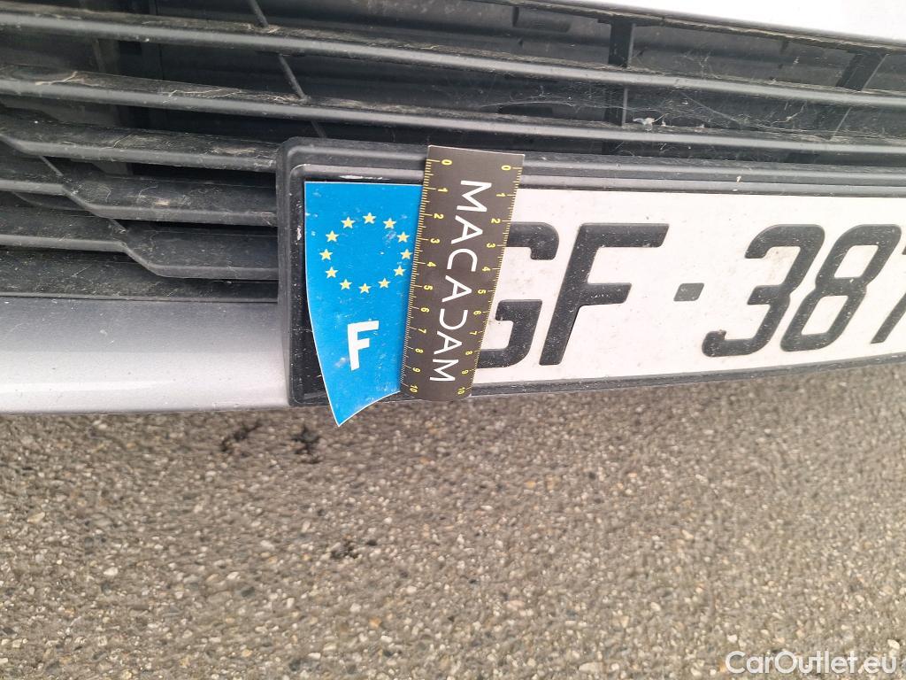  Peugeot  308  Allure Pack 1.5 HDi 130CV E6d #41