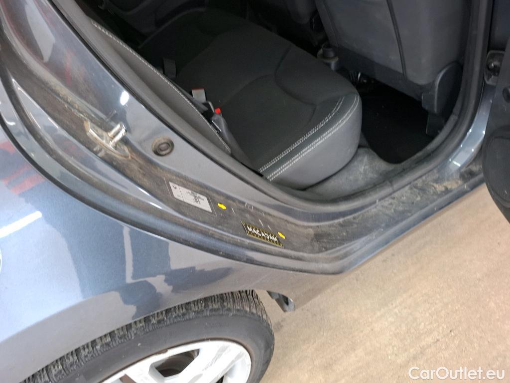  Renault  Clio  IV Business 1.5 dCi 90CV BVM5 E6 #70