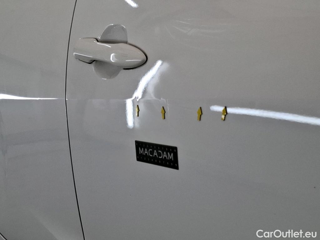  Toyota  Yaris TOYOTA  Hybride / 2019 / 5P / Berline Hybride 116h France Business #7