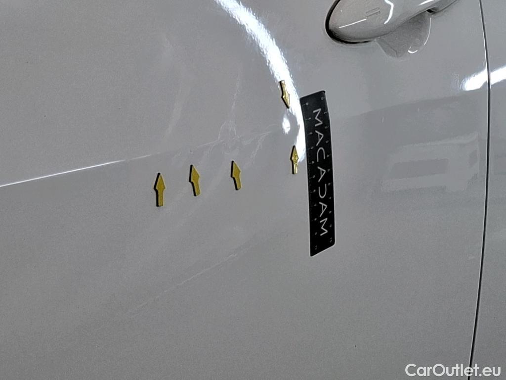  Toyota  Yaris TOYOTA  Hybride / 2019 / 5P / Berline Hybride 116h France Business #2