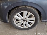  Nissan  Micra NISSAN  / 2016 / 5P / BERLINA IG 71 ACENTA #54