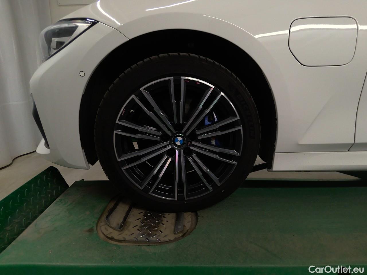  Bmw  Serie 3 330e Touring xDrive Connec.Aut #2