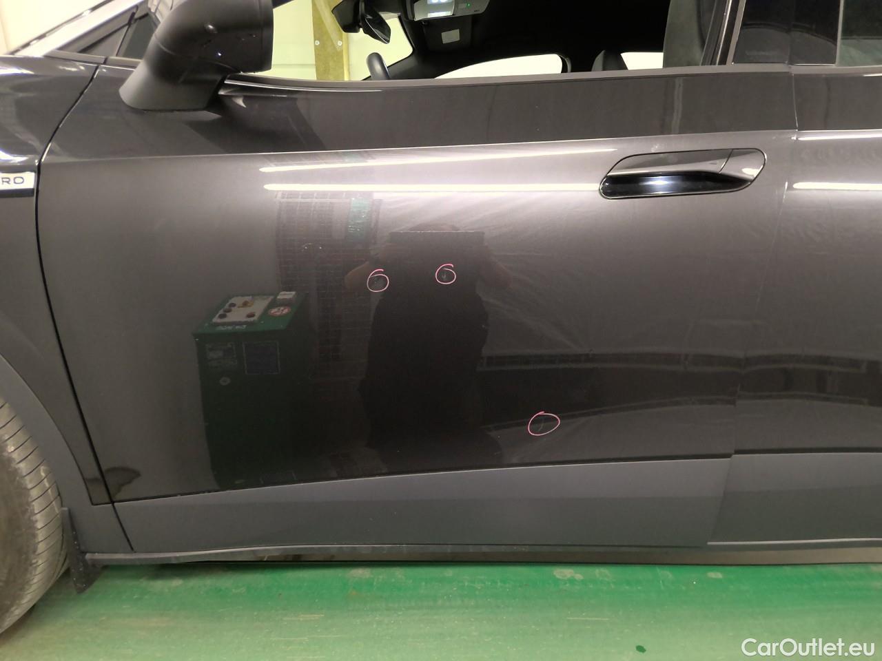  Volkswagen  ID.4  EV 77kWh Pro Performance #2