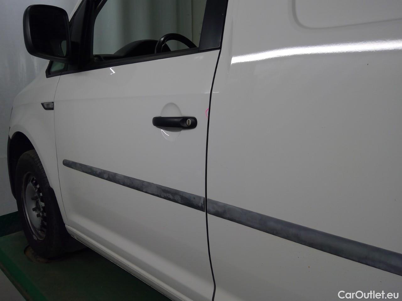  Volkswagen  Caddy  TDI 75 Maxi Aut. #2