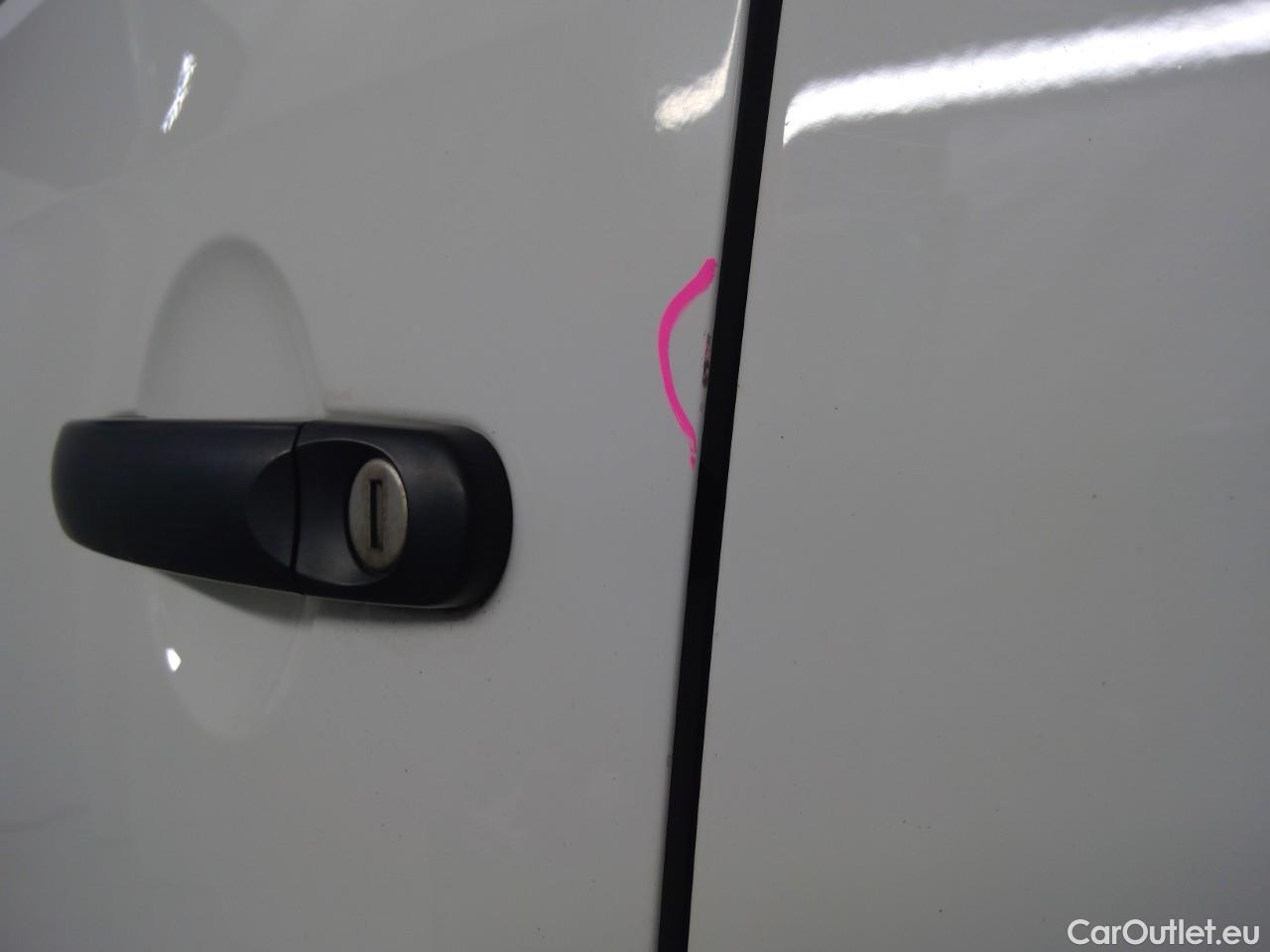  Volkswagen  Caddy  TDI 75 Maxi Aut. #1