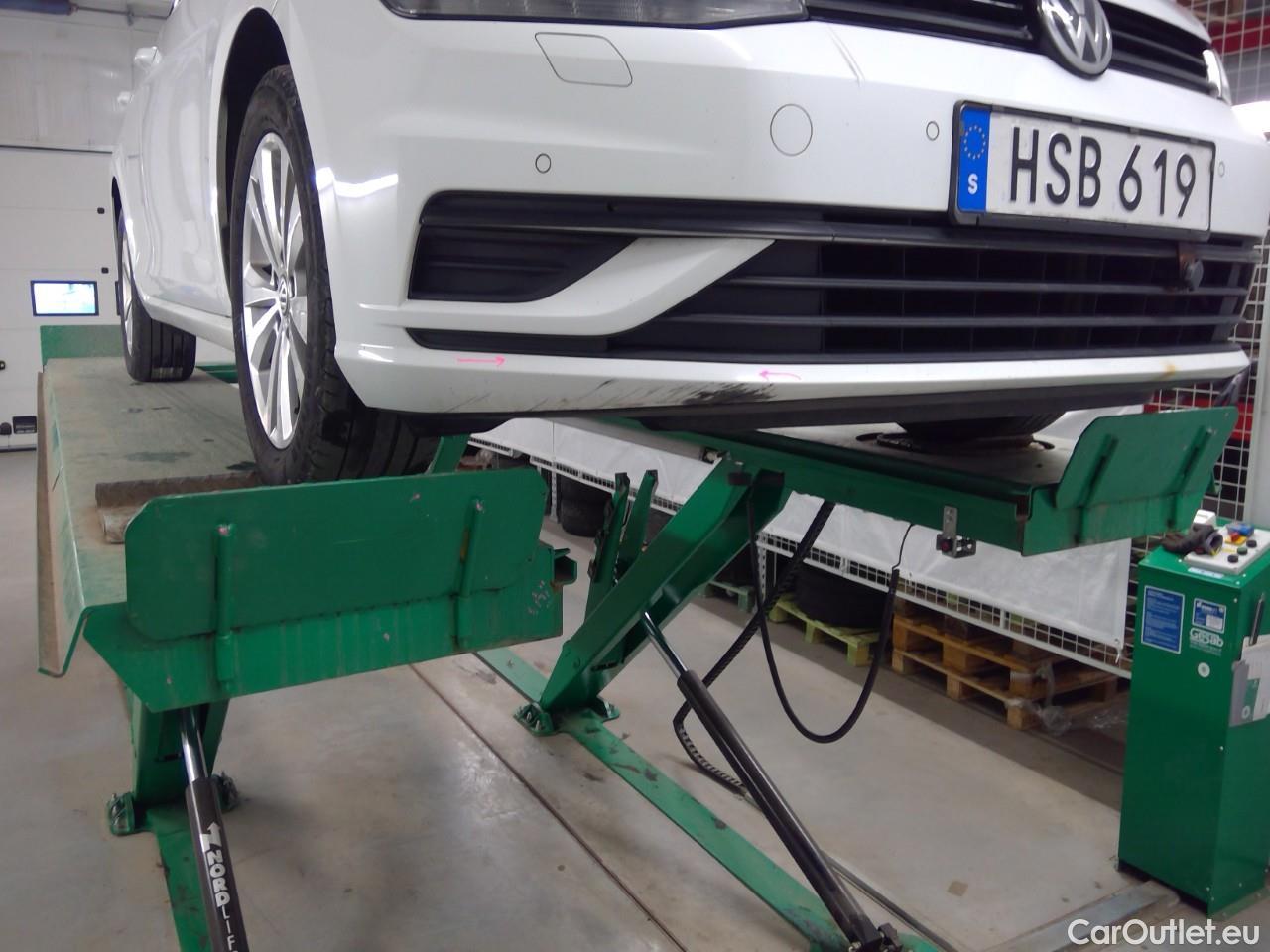  Volkswagen  Golf  Sp.Combi TSI 110 Aut. #2