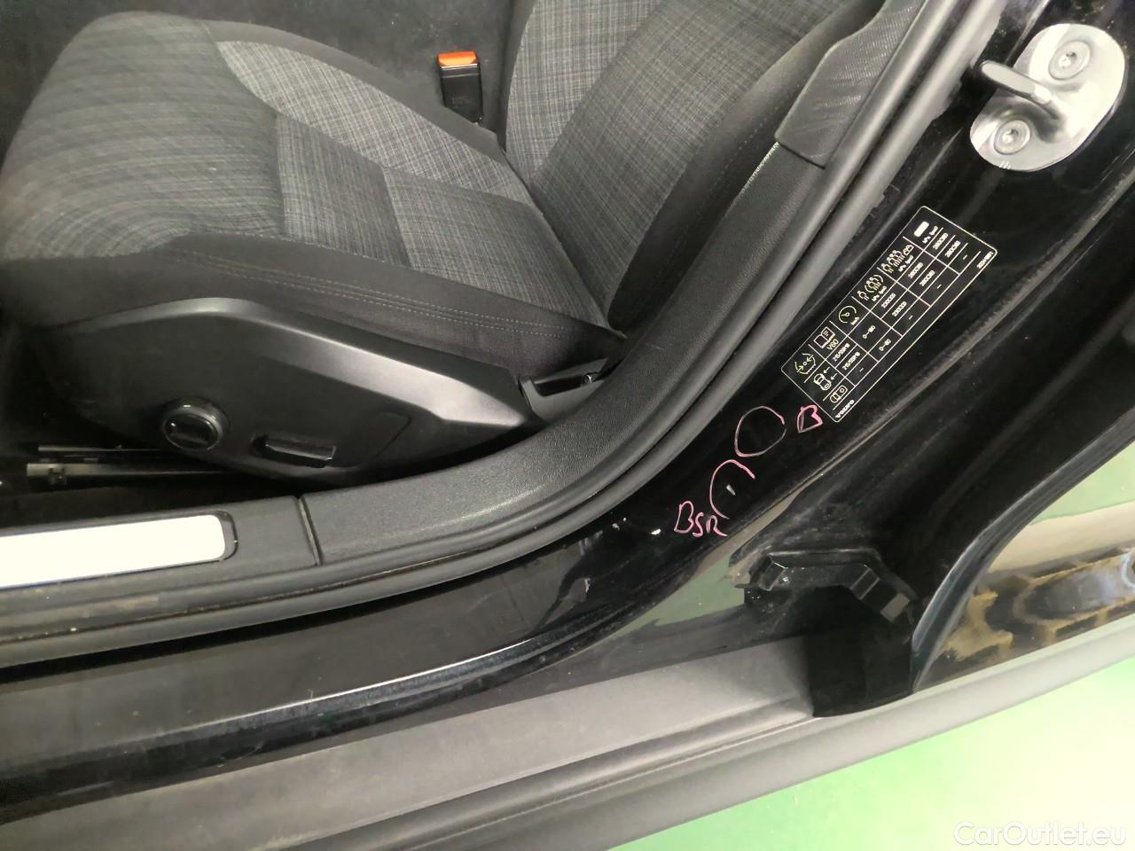  Volvo  V60  CC B4D 197 Core AWD Aut #8