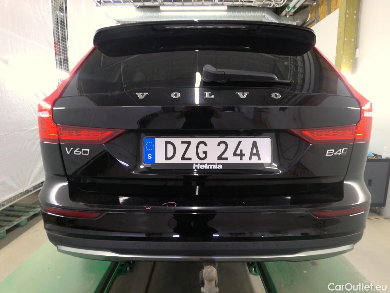  Volvo  V60  CC B4D 197 Core AWD Aut #13