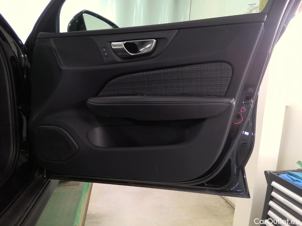  Volvo  V60  CC B4D 197 Core AWD Aut #16