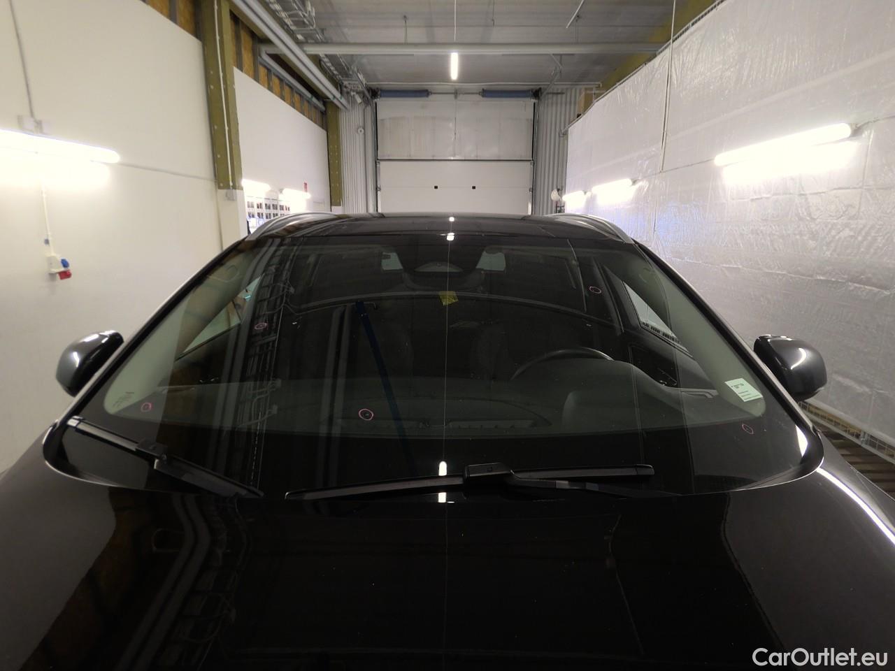  Volvo  V60  CC B4D 197 Core AWD Aut #21