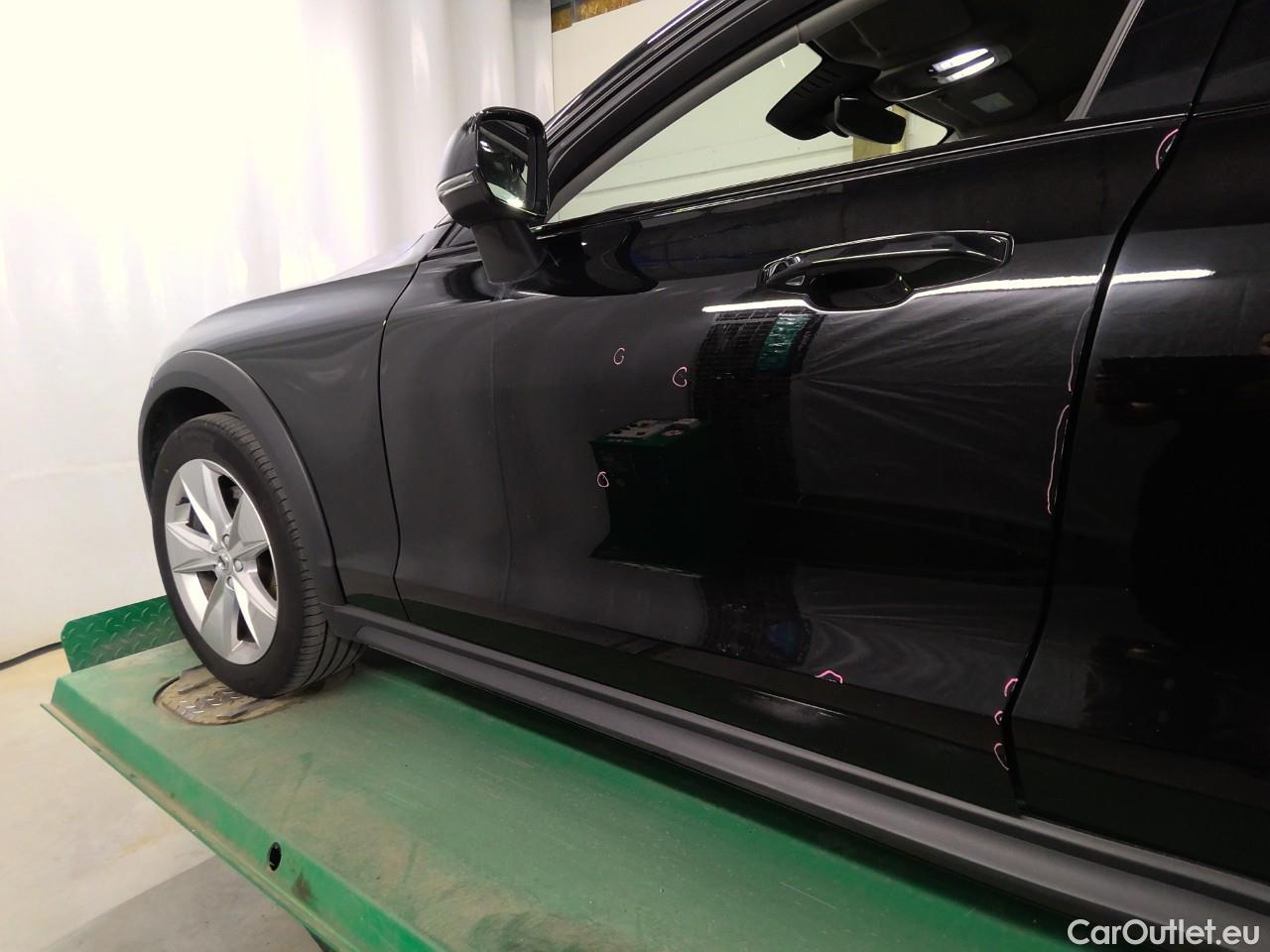  Volvo  V60  CC B4D 197 Core AWD Aut #6