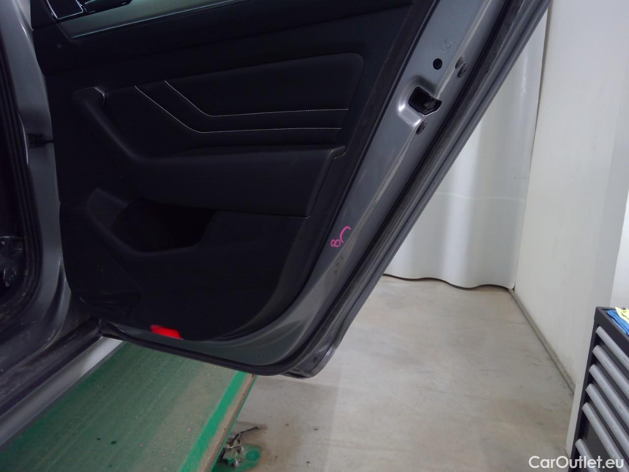  Volkswagen  Passat Pass.SC TDI 200 GT 4M Ex.E.Aut #27