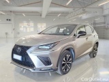  Lexus  NX LEXUS  / 2017 / 5P / SUV HYBRID F SPORT 4WD 