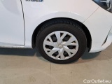  Toyota  Yaris TOYOTA  / 2017 / 5P / BERLINA 1.5 HYBRID BUSINESS #17