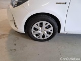  Toyota  Yaris TOYOTA  / 2017 / 5P / BERLINA 1.5 HYBRID BUSINESS #20