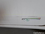  Toyota  Yaris TOYOTA  / 2017 / 5P / BERLINA 1.5 HYBRID BUSINESS #77