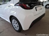  Toyota  Yaris TOYOTA  / 2020 / 5P / BERLINA HYBRID BUSINESS MY20 #37