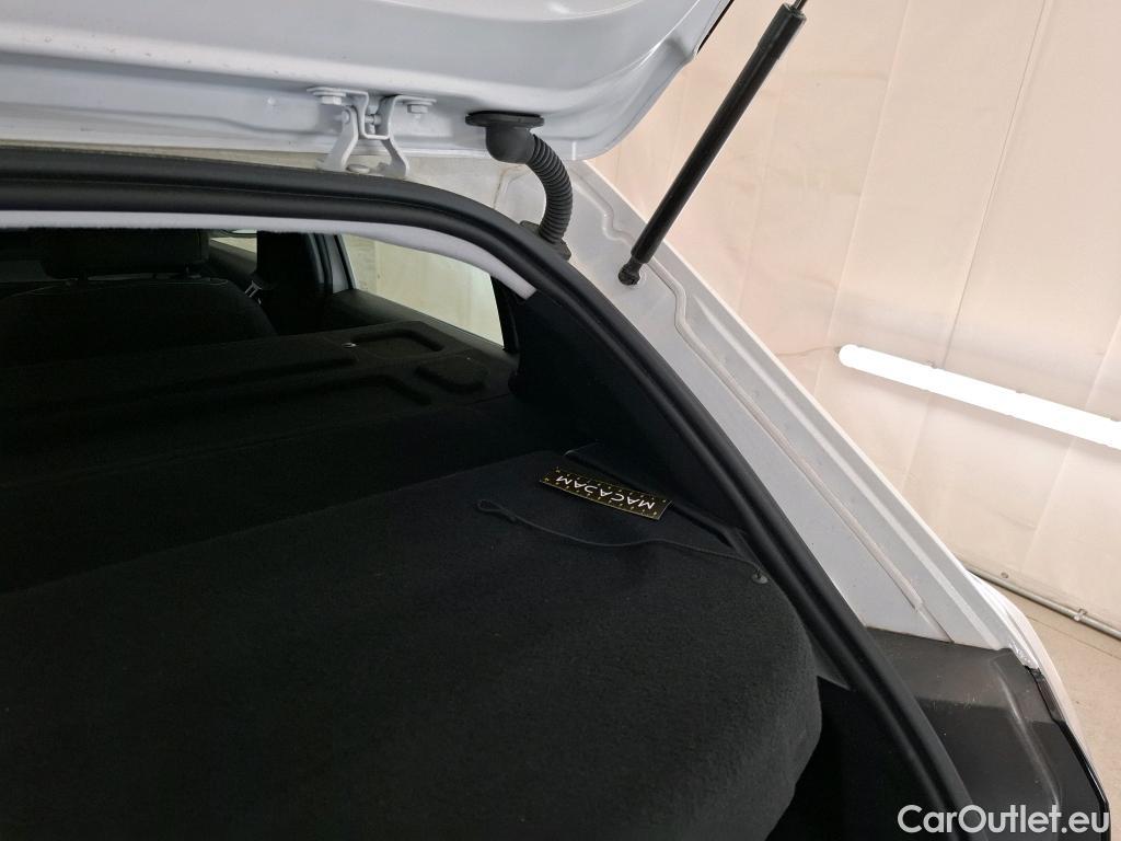  Peugeot  208  Premium 1.5 HDi 100CV BVM6 E6d #36