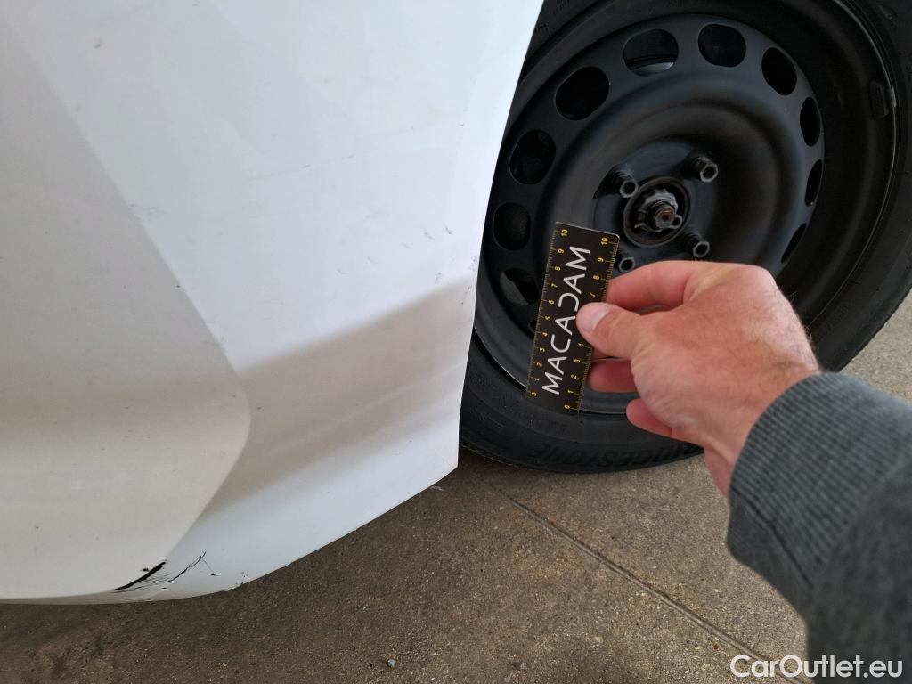  Peugeot  208  Premium 1.5 HDi 100CV BVM6 E6d #8