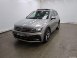  Volkswagen  Tiguan VOLKSWAGEN  / 2016 / 5P / SUV 2.0 TDI 150 DSG7 Carat 