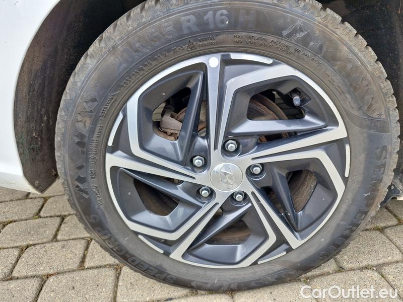  Hyundai  i30   cw (PD)(2017->)  kom.1.6CRDi 115 Smart #23