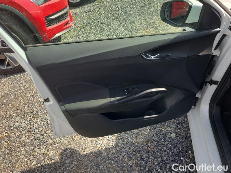  Skoda  Fabia  (PJ3) (2021)  1.0 TSI 81 Ambition AT #14