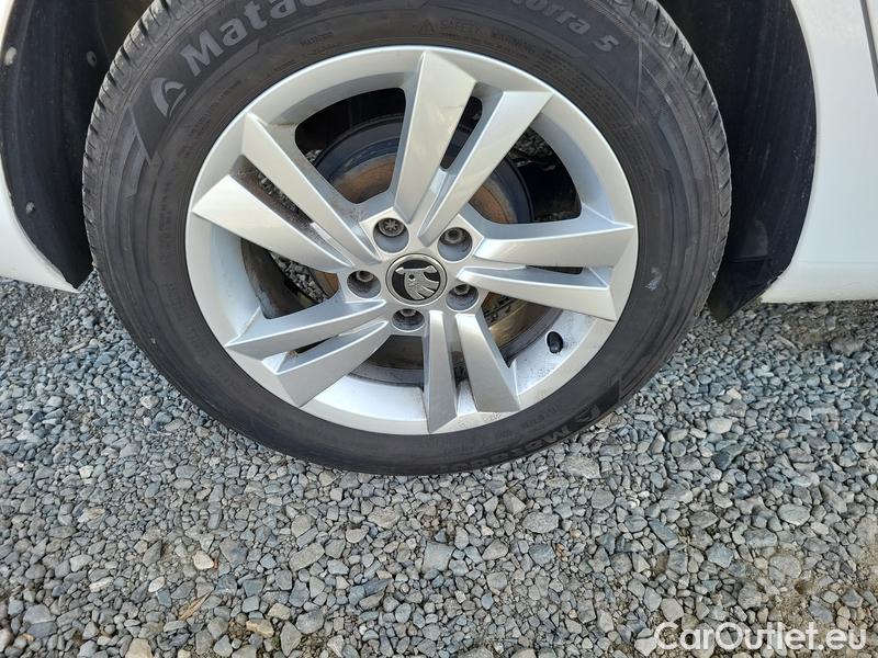  Skoda  Fabia  Combi (2015) Com.1.0TSI 70 Ambition 5d #4