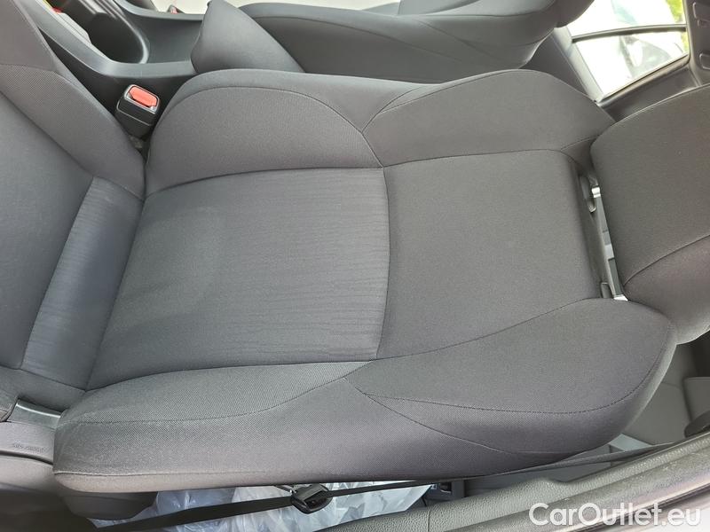 Toyota  Corolla  TouringSports (E21) (2019)  TS 1.8Hyb. Active AT #10
