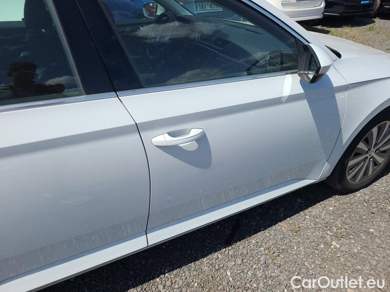  Skoda  Superb  Combi (3V5)(2015) Sup.C.1.4 PHEV 160 Style AT #21
