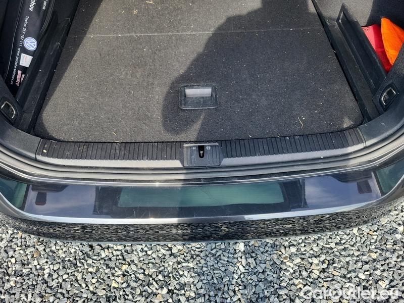  Volkswagen  Passat  Variant (CB5) (2019) Pas.Var.2.0TDI 140 Highline AT #31