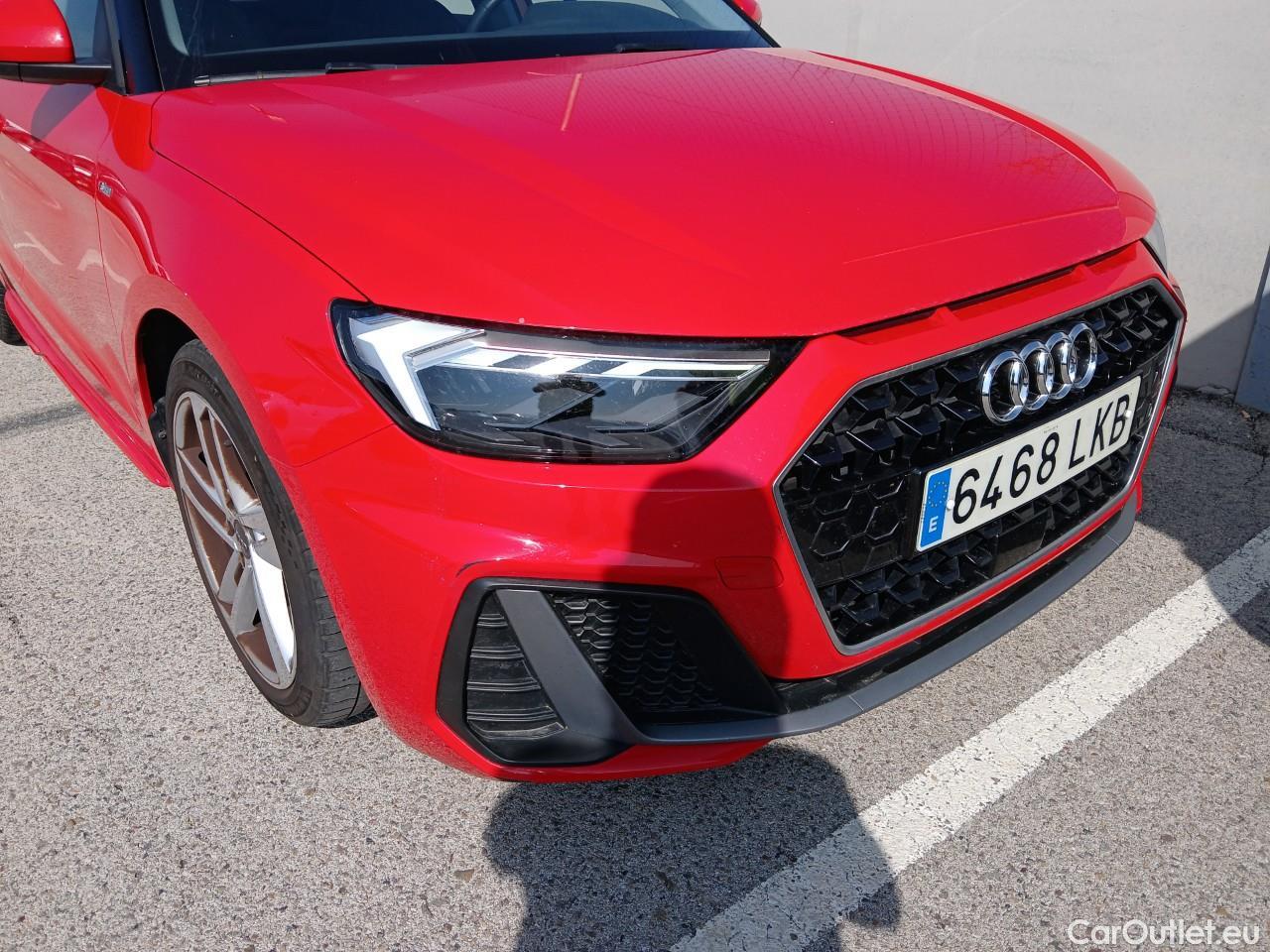  Audi  A1 Sportback AUDI A1 / 2018 / 5P / berlina con portón Sportback S line 30 TFSI 81kW (116CV) (AC) #2