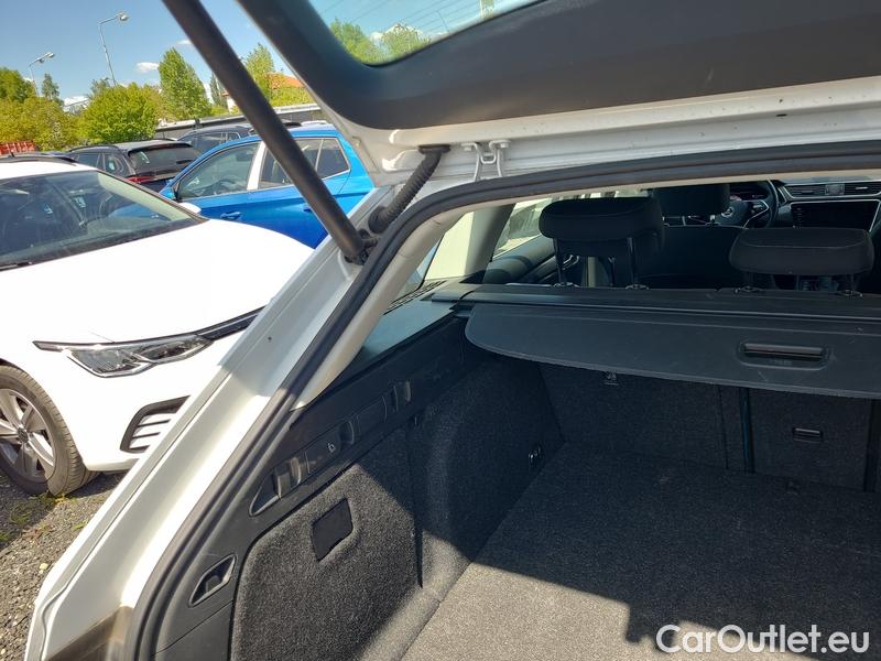  Skoda  Superb  Combi (3V5)(2015) Sup.C.1.4 PHEV 160 Style AT #19