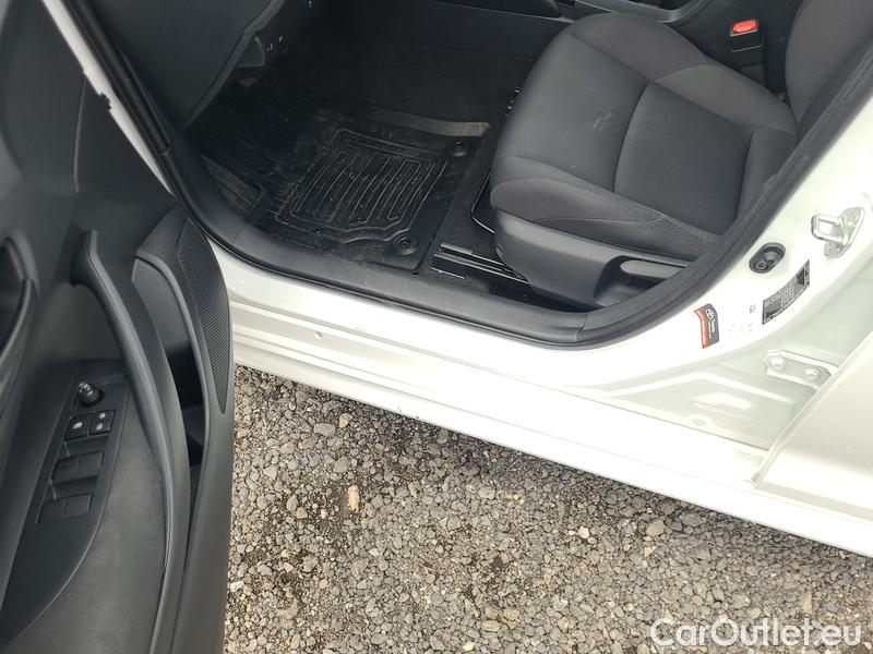  Toyota  Corolla  TouringSports (E21) (2019)  TS 1.8Hyb. Active AT #7