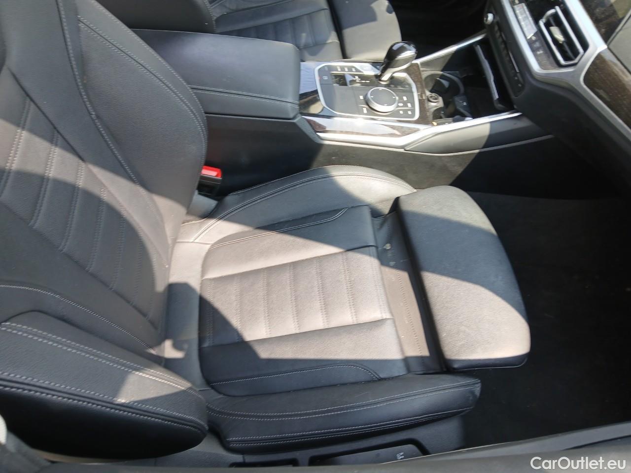  Bmw  Serie 3 BMW  / 2019 / 5P / familiar 330e xDrive Touring #35