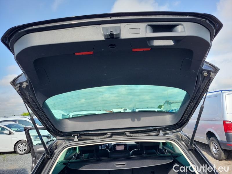  Volkswagen  Passat  Variant (CB5) (2019) Pas.Var.2.0TDI 140 Highline AT #30