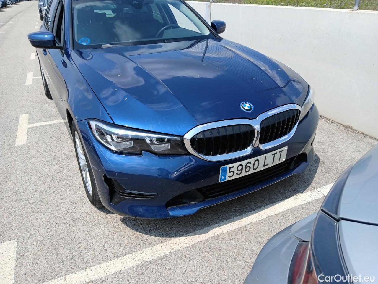  Bmw  Serie 3 BMW  / 2019 / 5P / familiar 330e xDrive Touring #6