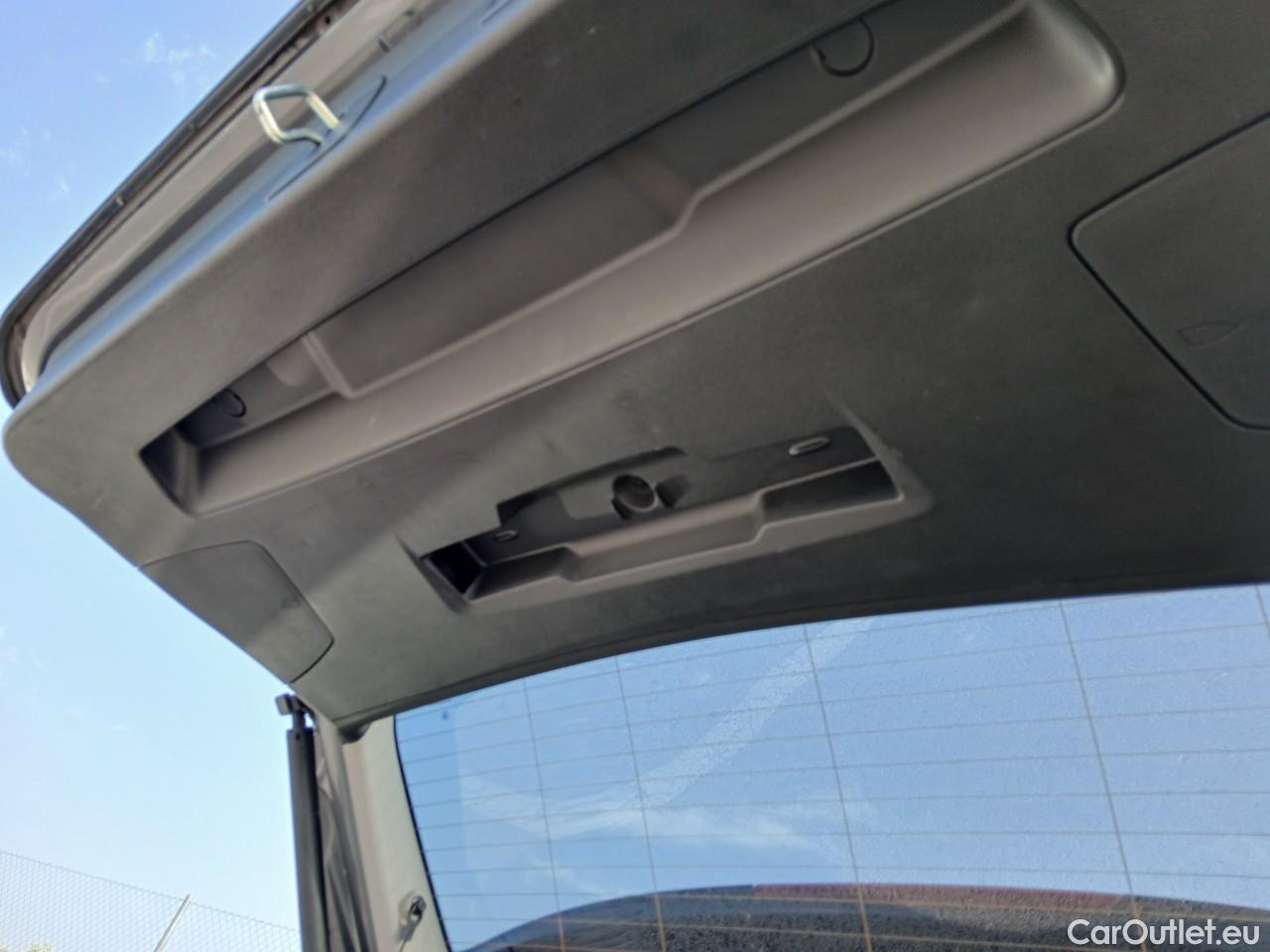  Bmw  X1 BMW  / 2019 / 5P / todoterreno sDrive18d #3