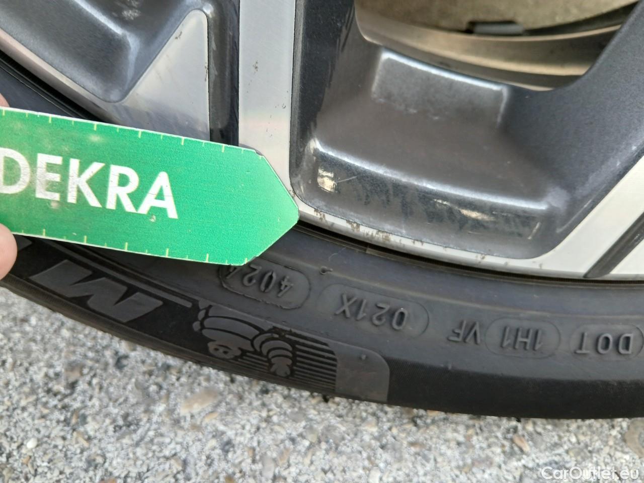  Bmw  X1 BMW  / 2019 / 5P / todoterreno sDrive18d #22