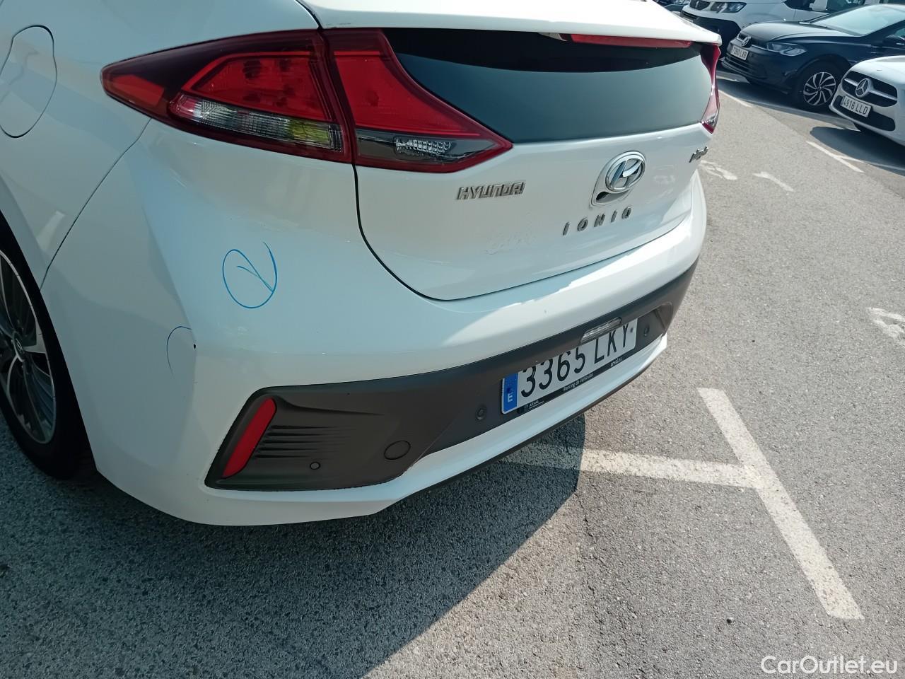  Hyundai   Ioniq HYUNDAI / 2019 / 5P / berlina con portón 1.6 GDI PHEV Klass DCT #19
