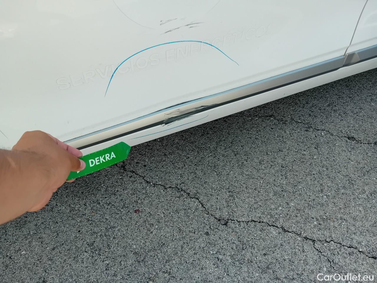  Hyundai   Ioniq HYUNDAI / 2019 / 5P / berlina con portón 1.6 GDI PHEV Klass DCT #16