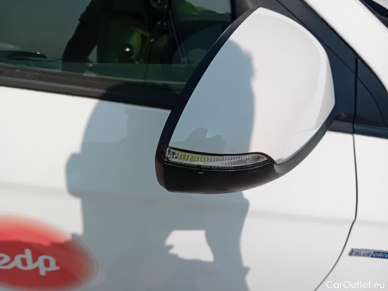  Hyundai   Ioniq HYUNDAI / 2019 / 5P / berlina con portón 1.6 GDI PHEV Klass DCT #33